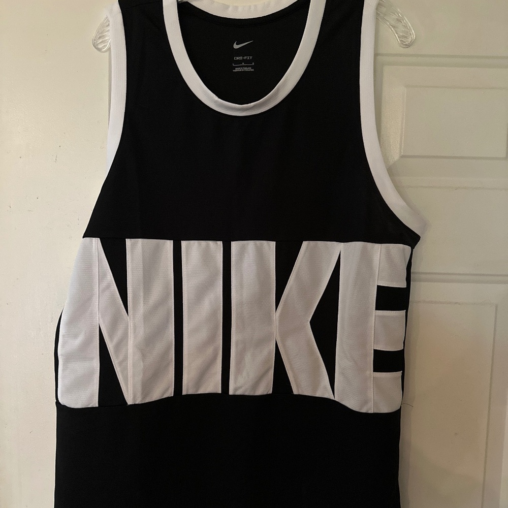 Men’s Nike Tank Top - Large